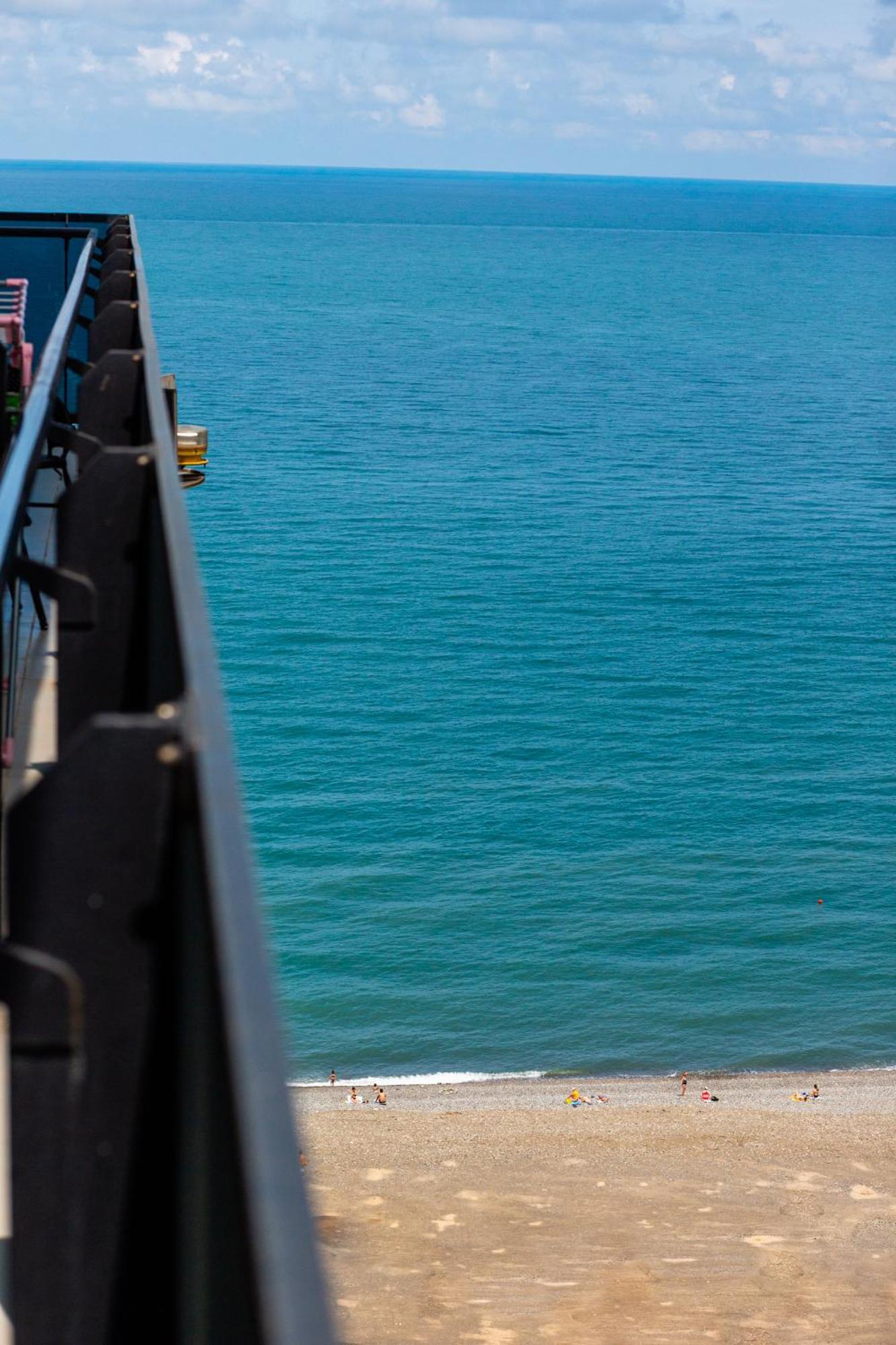 Beach Tower By G-Point Batumi Exteriör bild